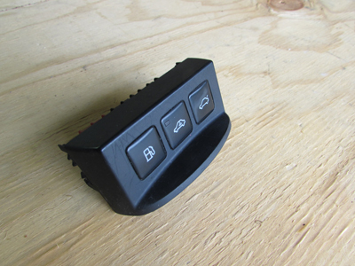 Audi TT Mk1 8N Fuel Door Trunk Hatch Door Lock Release Buttons Switches 8N09621012